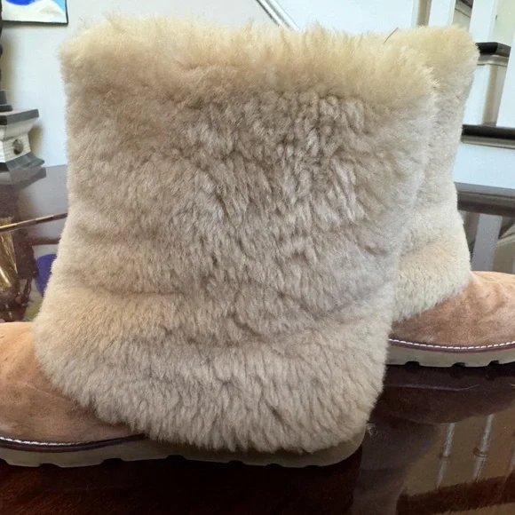 UGG Maylin Shearling Boots - Picture 3 of 9
